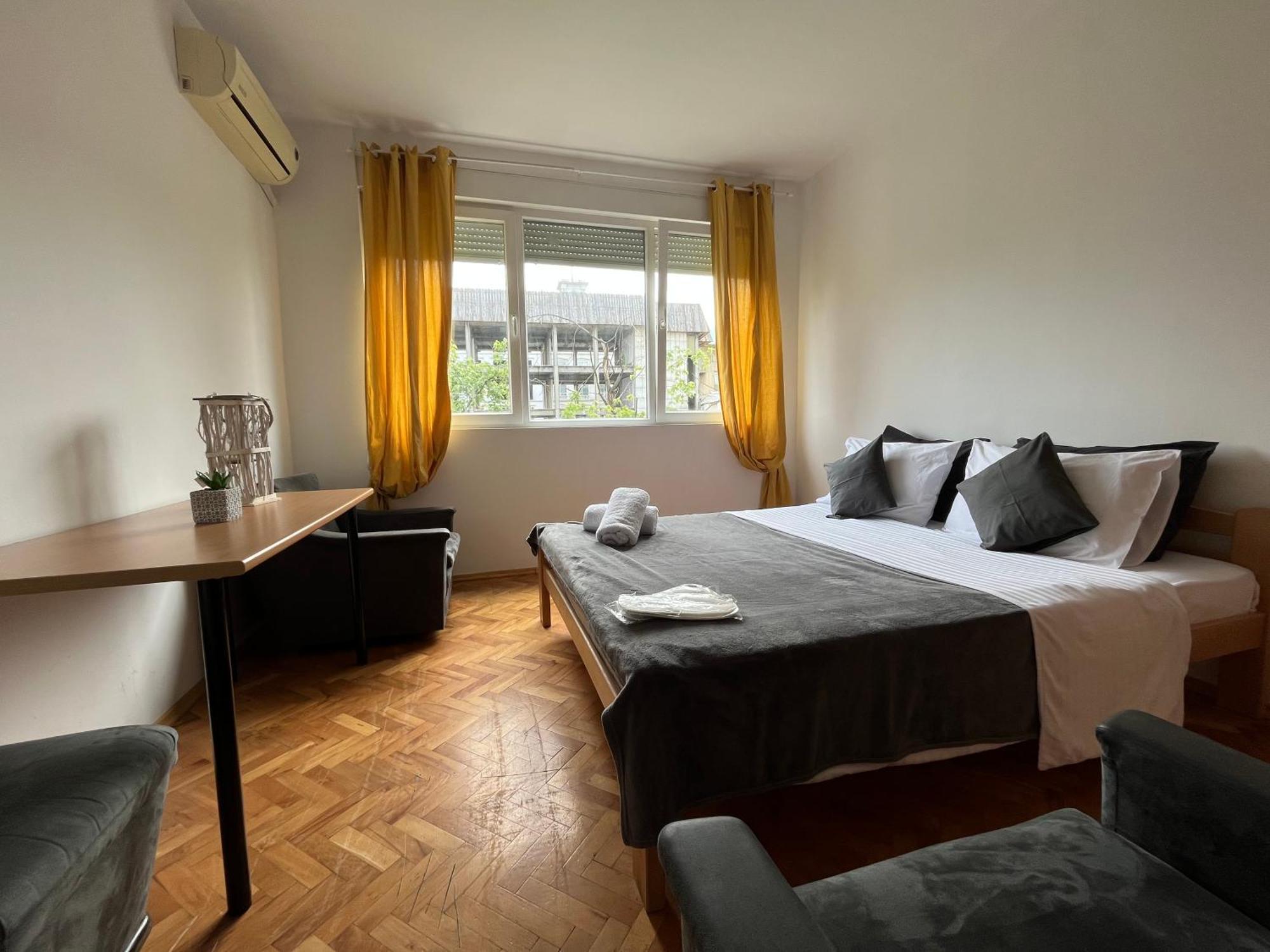 Central M - 5 Apartments Skopje Exterior photo