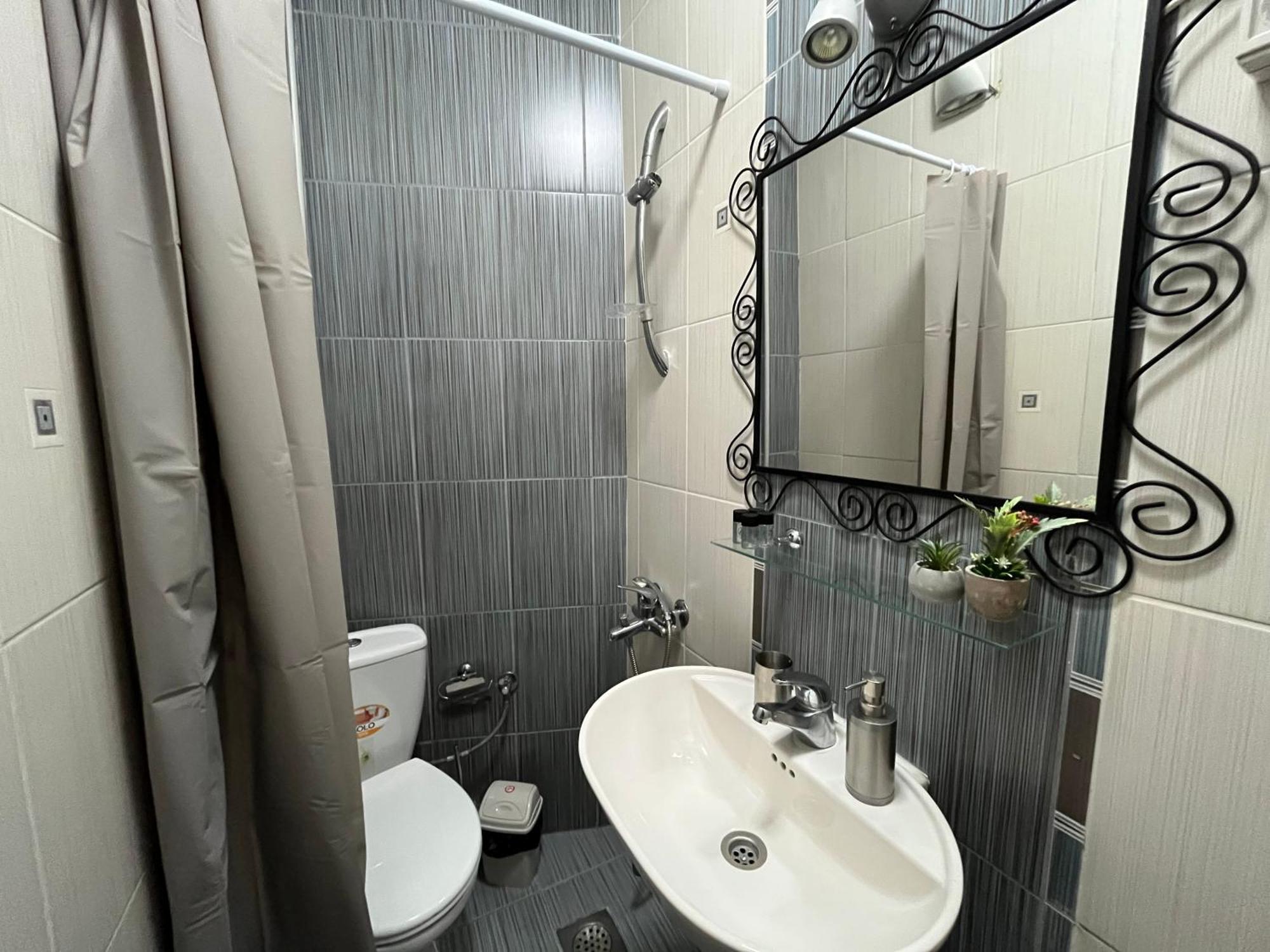 Central M - 5 Apartments Skopje Room photo