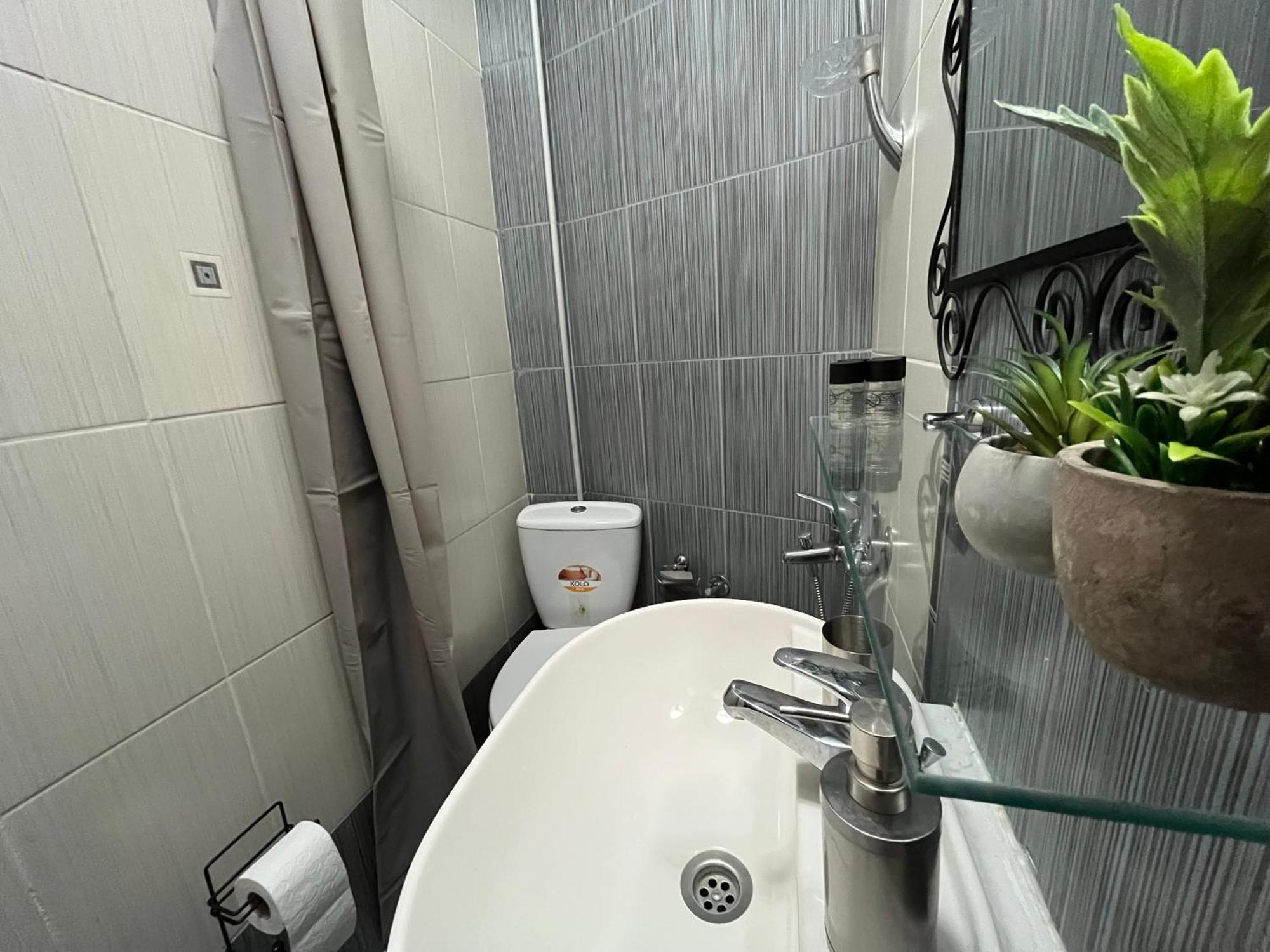 Central M - 5 Apartments Skopje Room photo